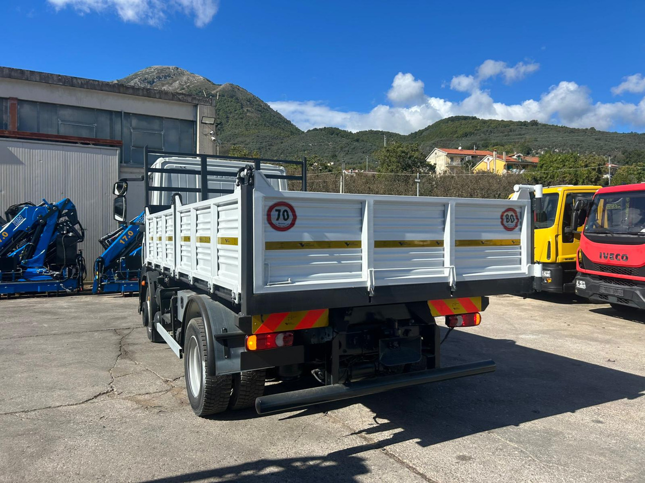 Самоскид вантажівка IVECO EUROCARGO 120E25: фото 34 Самоскид вантажівка IVECO EUROCARGO 120E25: фото 34