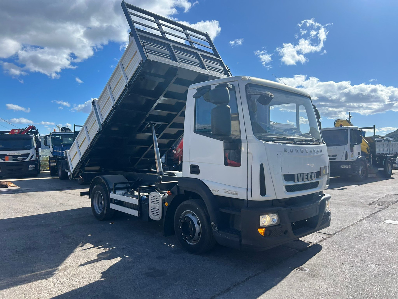 Самоскид вантажівка IVECO EUROCARGO 120E25: фото 8 Самоскид вантажівка IVECO EUROCARGO 120E25: фото 8