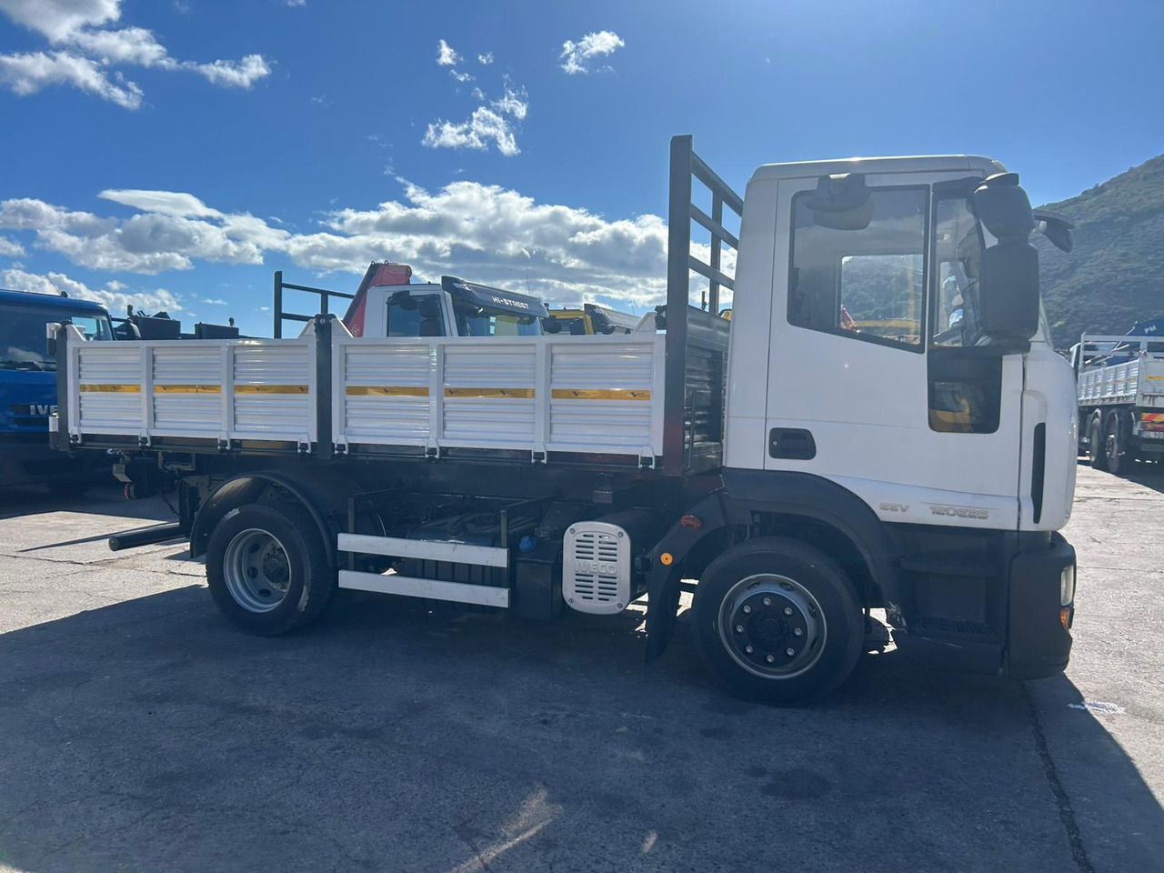 Самоскид вантажівка IVECO EUROCARGO 120E25: фото 28 Самоскид вантажівка IVECO EUROCARGO 120E25: фото 28