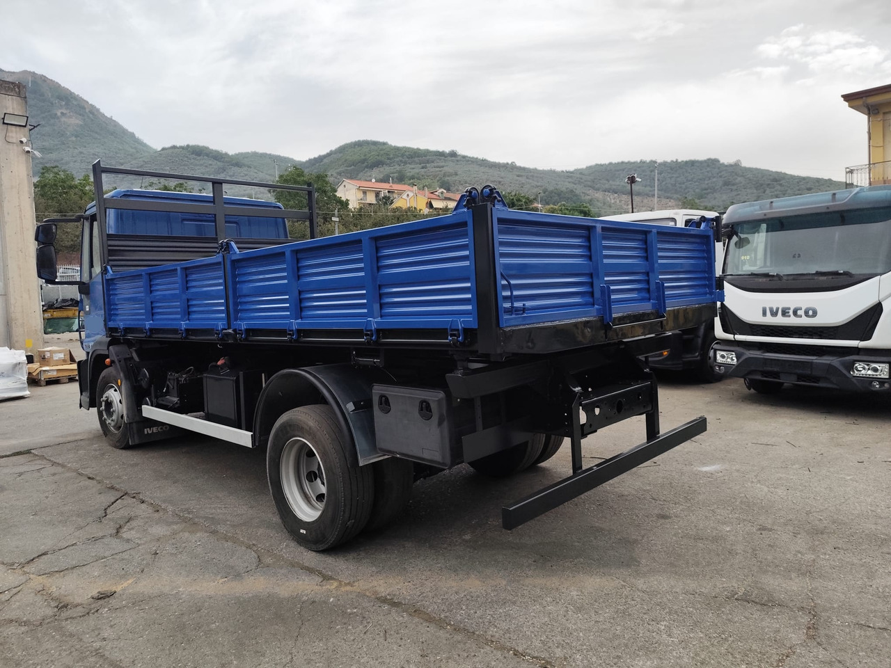 IVECO EUROCARGO 140E25 - Самоскид вантажівка: фото 5 IVECO EUROCARGO 140E25 - Самоскид вантажівка: фото 5