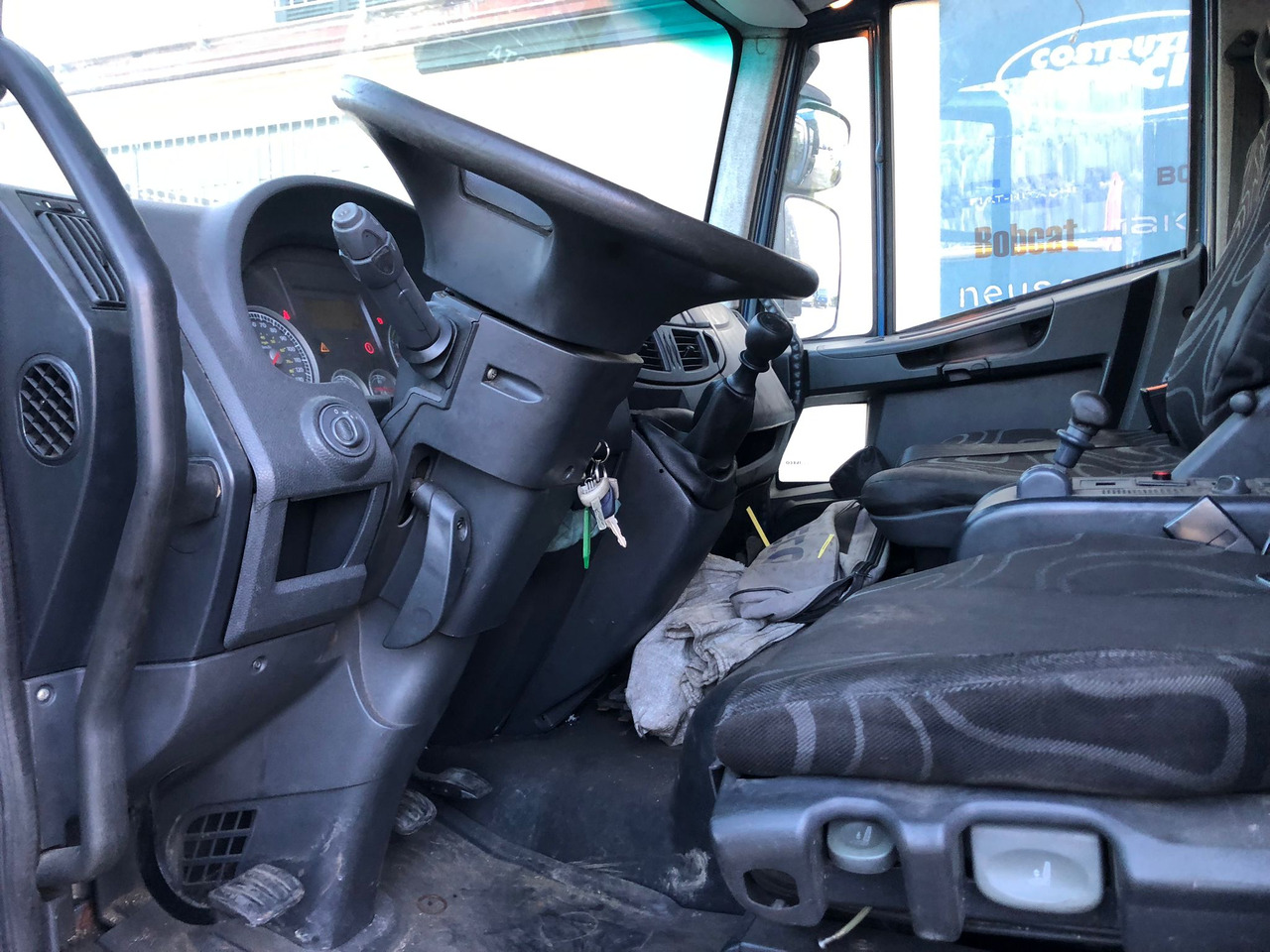 IVECO EUROCARGO 140E25 - Вантажівка з маніпулятором: фото 5 IVECO EUROCARGO 140E25 - Вантажівка з маніпулятором: фото 5