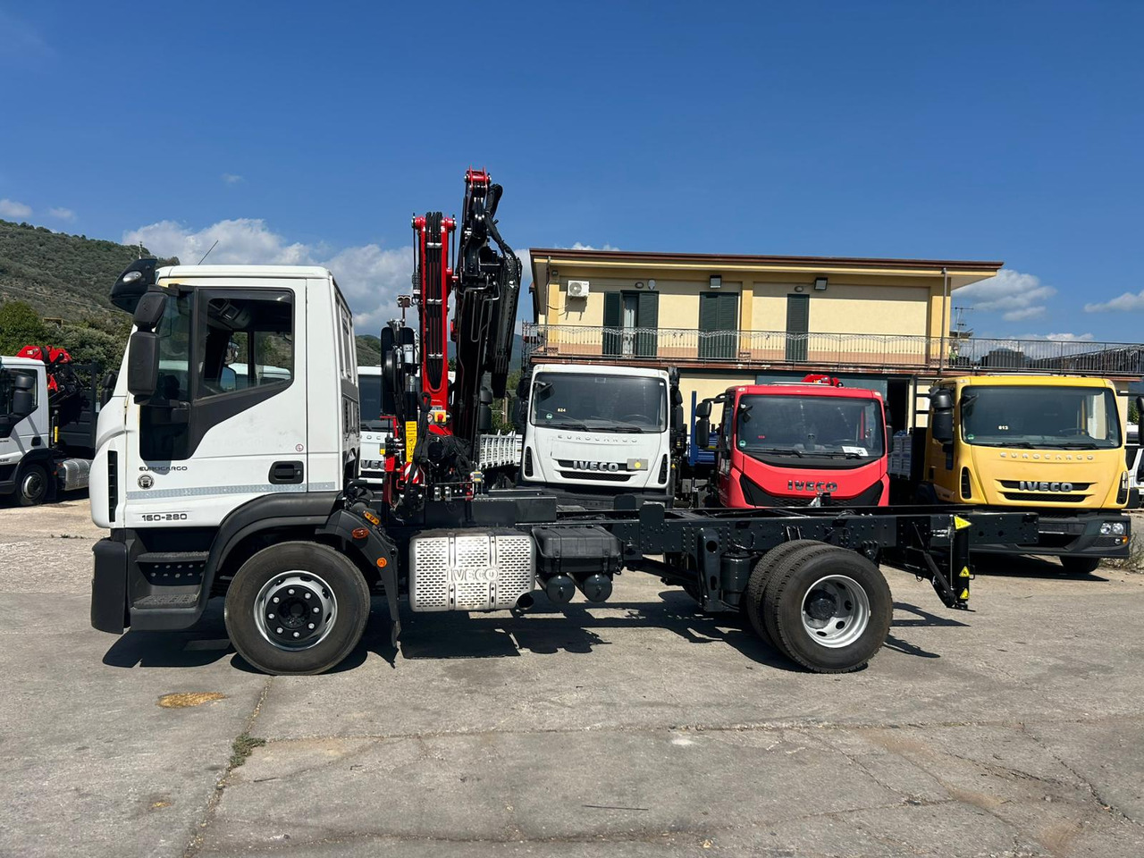 IVECO EUROCARGO 160-280 - Вантажівка з маніпулятором, Вантажівка з маніпулятором: фото 2 IVECO EUROCARGO 160-280 - Вантажівка з маніпулятором, Вантажівка з маніпулятором: фото 2