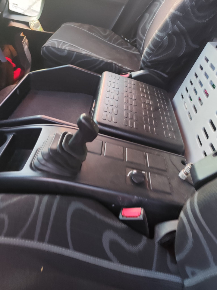 IVECO EUROCARGO 160-280 - Самоскид вантажівка, Вантажівка з маніпулятором: фото 5 IVECO EUROCARGO 160-280 - Самоскид вантажівка, Вантажівка з маніпулятором: фото 5