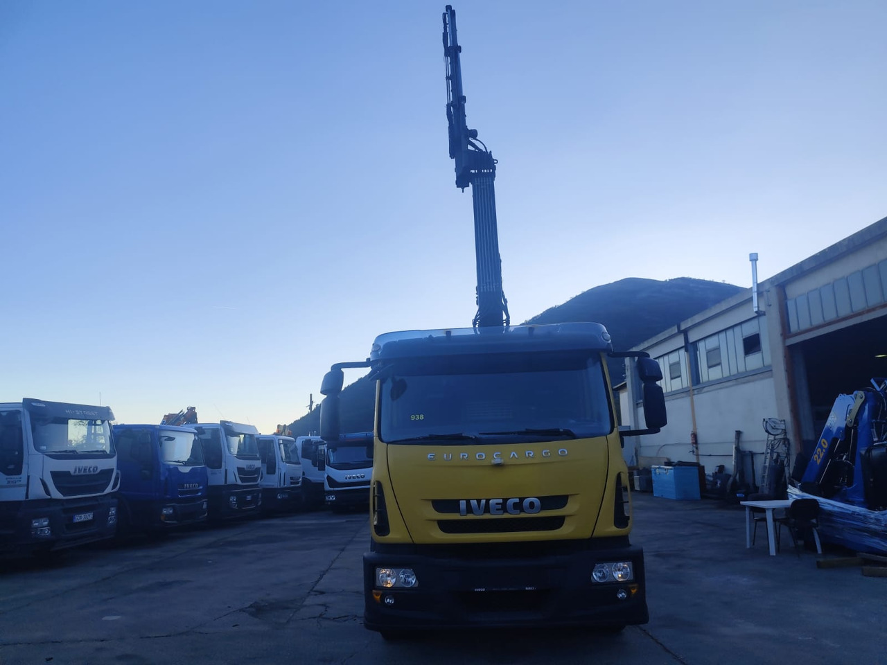 IVECO EUROCARGO 160E30 - Вантажівка з маніпулятором: фото 4 IVECO EUROCARGO 160E30 - Вантажівка з маніпулятором: фото 4