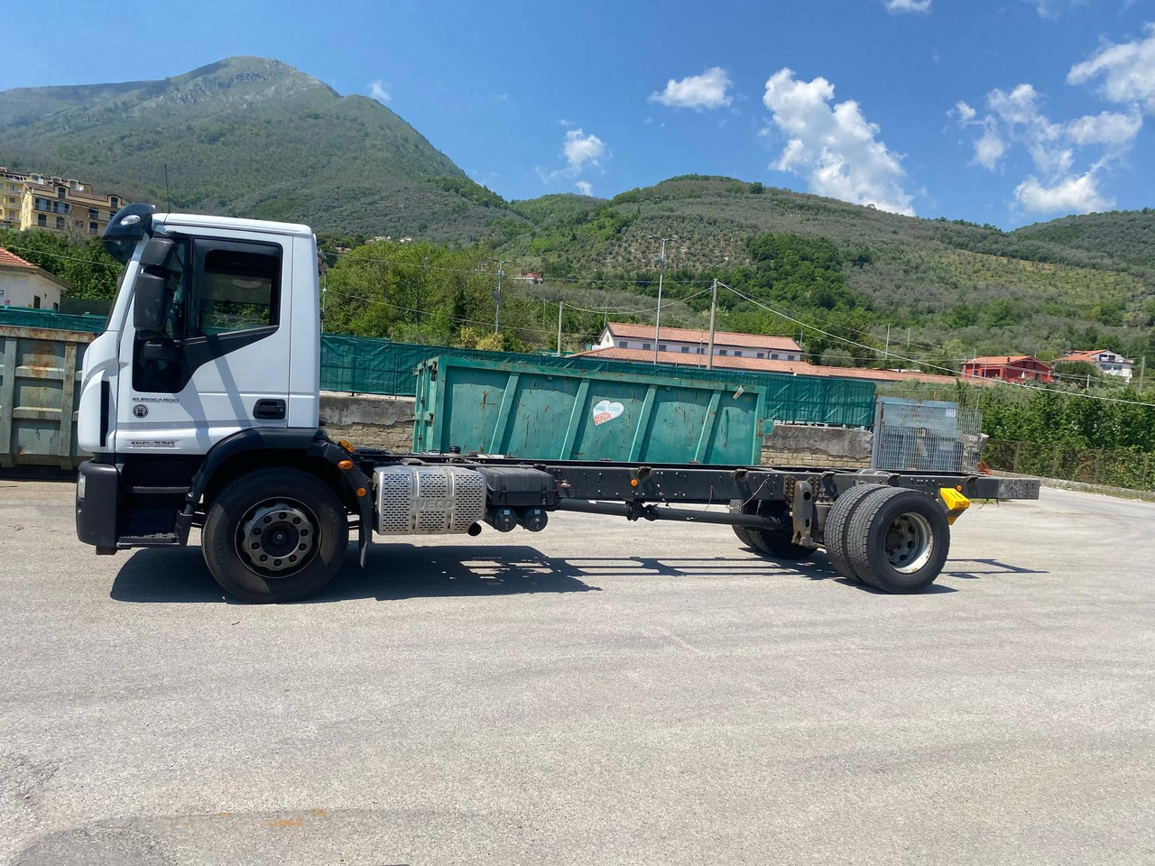 IVECO EUROCARGO 180-320 - Вантажівка шасі: фото 5 IVECO EUROCARGO 180-320 - Вантажівка шасі: фото 5
