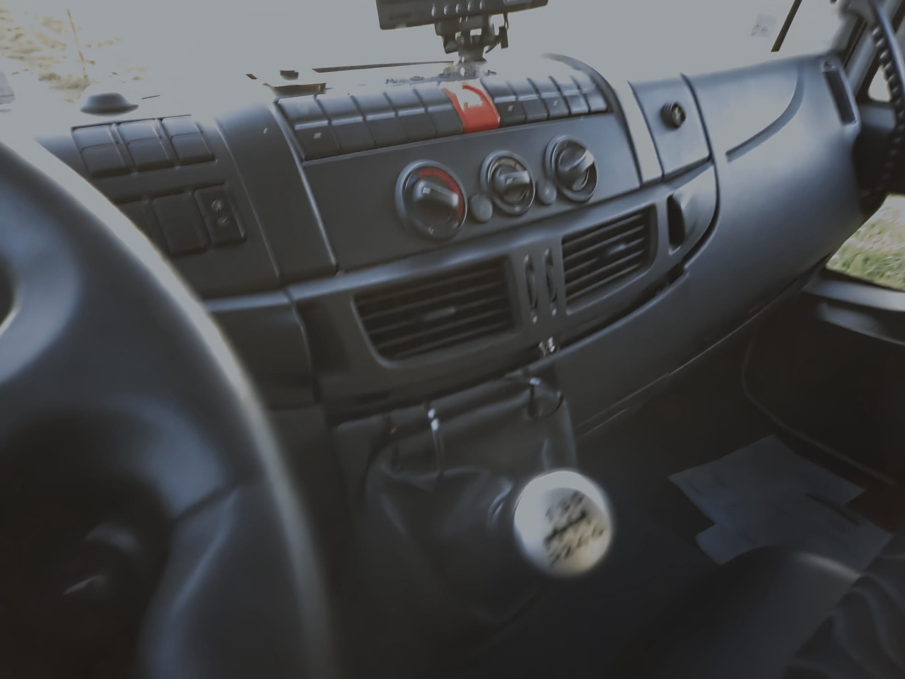 IVECO EUROCARGO 180E25 - Вантажівка з маніпулятором, Вантажівка з маніпулятором: фото 3 IVECO EUROCARGO 180E25 - Вантажівка з маніпулятором, Вантажівка з маніпулятором: фото 3