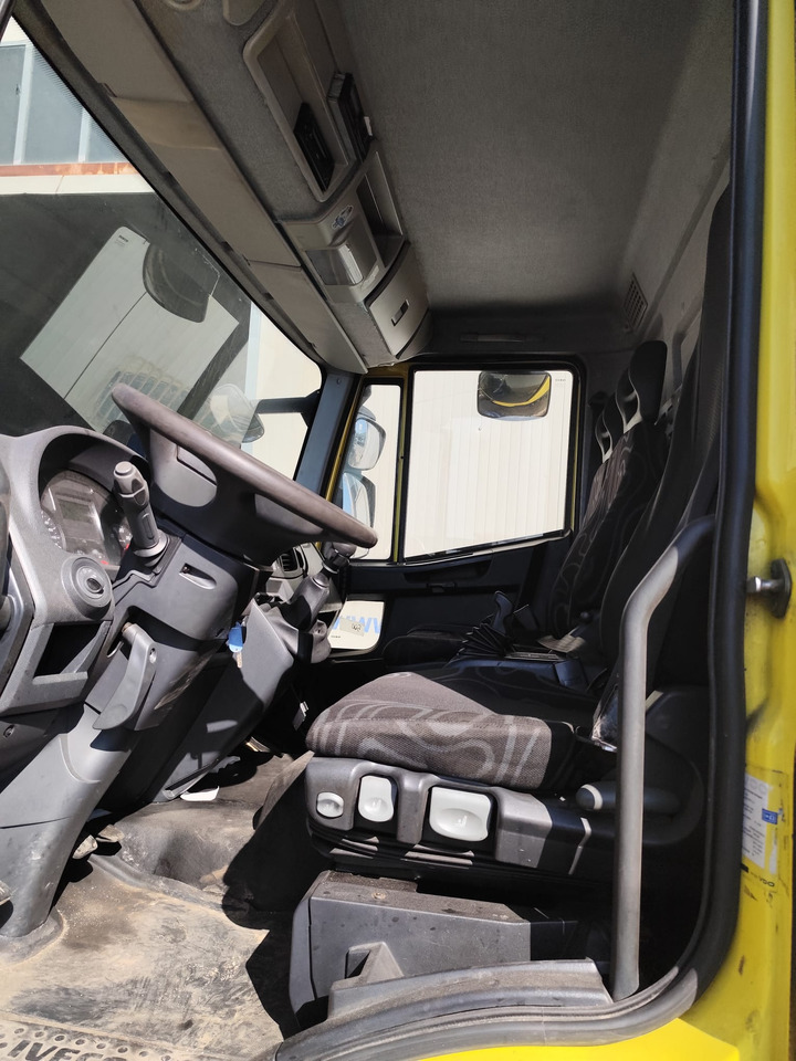 IVECO EUROCARGO 190EL25 - Вантажівка шасі: фото 3 IVECO EUROCARGO 190EL25 - Вантажівка шасі: фото 3