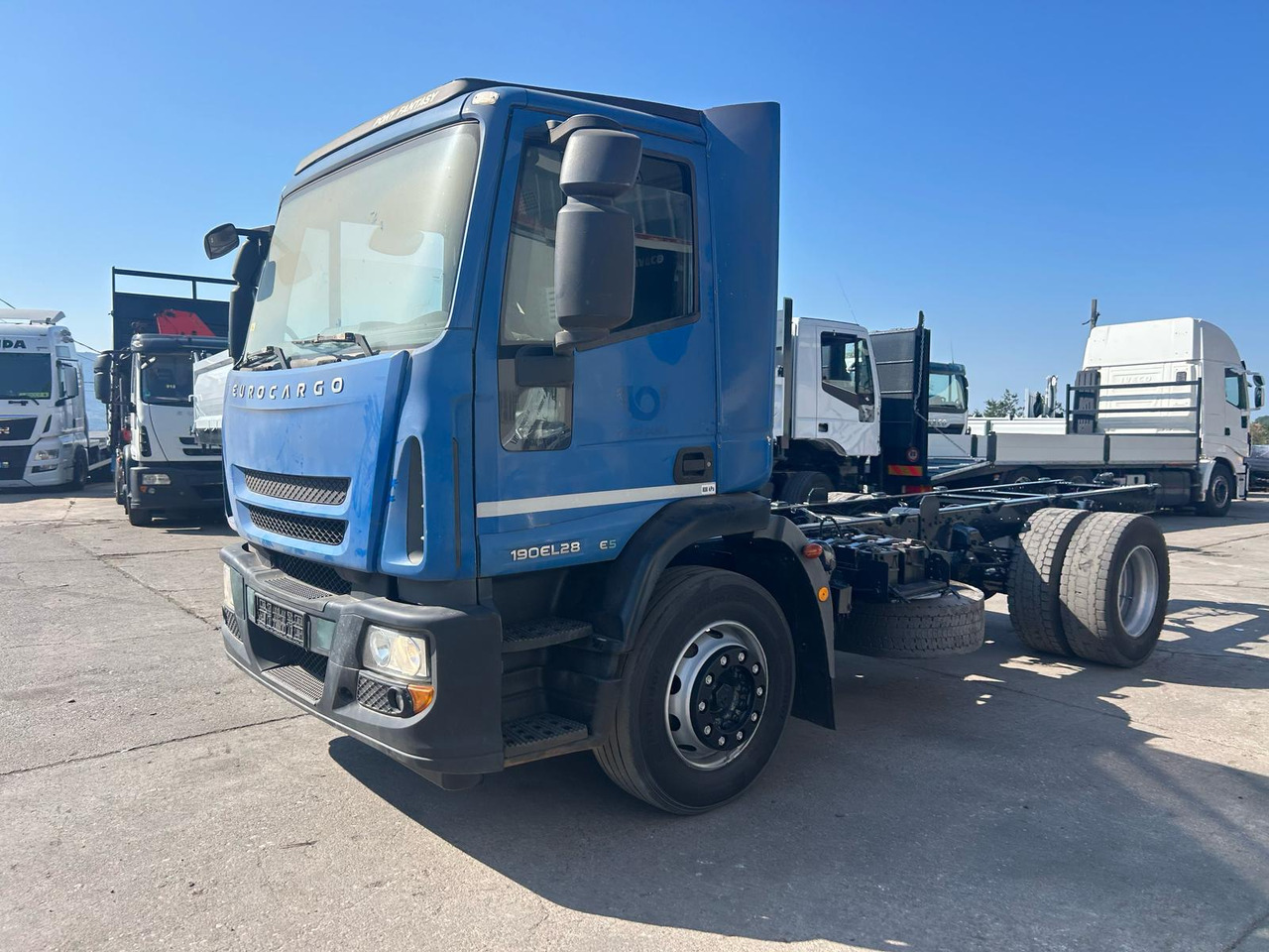 IVECO EUROCARGO 190EL28 - Вантажівка шасі: фото 2 IVECO EUROCARGO 190EL28 - Вантажівка шасі: фото 2