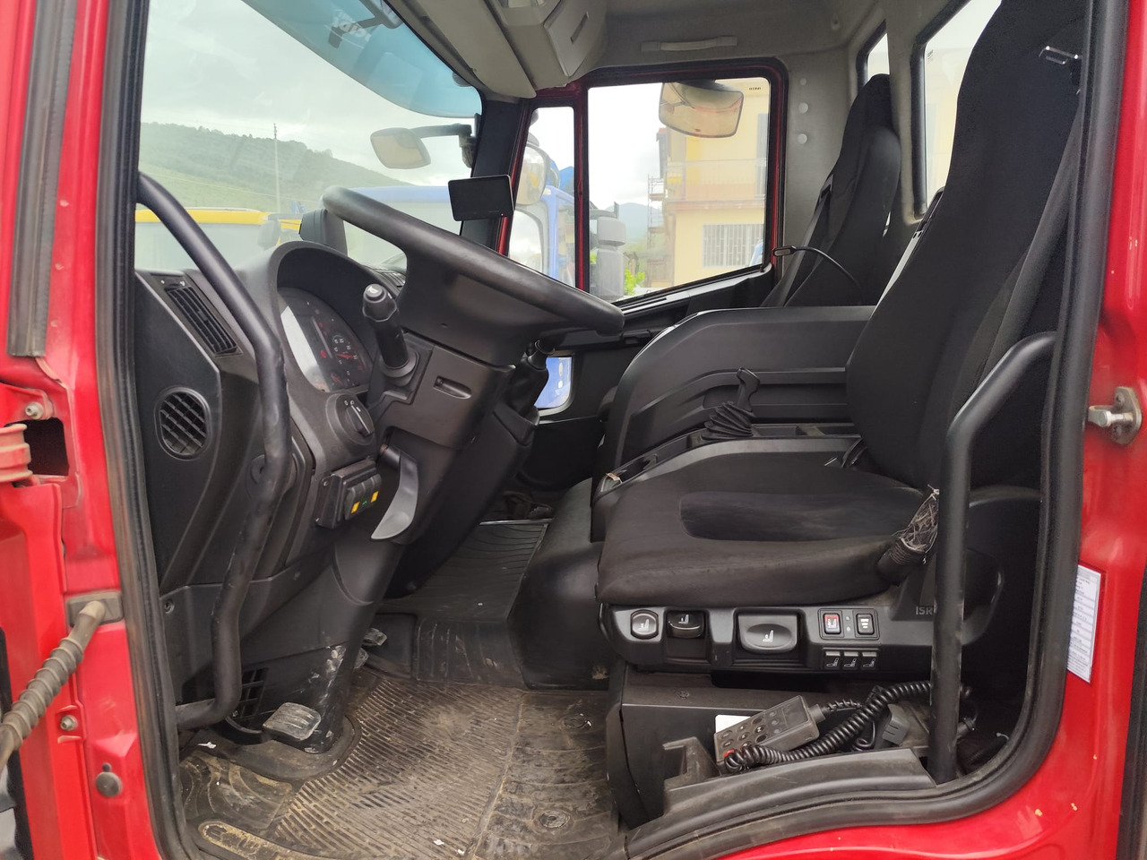 IVECO EUROCARGO 75-210 - Самоскид вантажівка: фото 4 IVECO EUROCARGO 75-210 - Самоскид вантажівка: фото 4