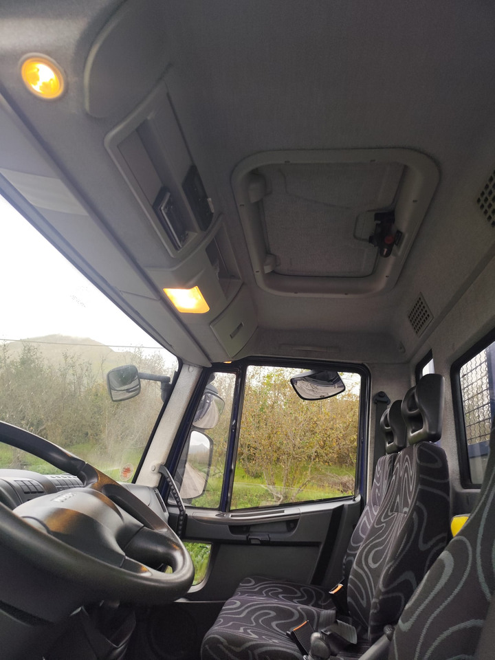 IVECO EUROCARGO 75E18 - Бортова вантажівка/ Платформа: фото 4 IVECO EUROCARGO 75E18 - Бортова вантажівка/ Платформа: фото 4