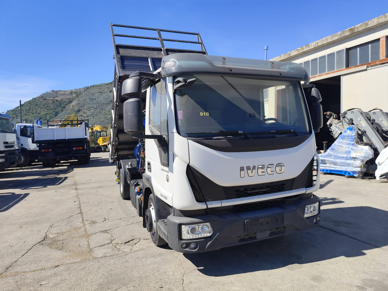IVECO EUROCARGO 80-210 - Вантажівка з маніпулятором: фото 5 IVECO EUROCARGO 80-210 - Вантажівка з маніпулятором: фото 5