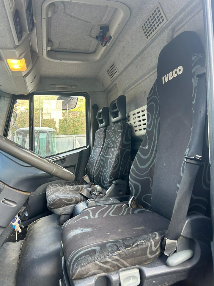 IVECO EUROCARGO 80E18 - Вантажівка з маніпулятором, Самоскид вантажівка: фото 5 IVECO EUROCARGO 80E18 - Вантажівка з маніпулятором, Самоскид вантажівка: фото 5