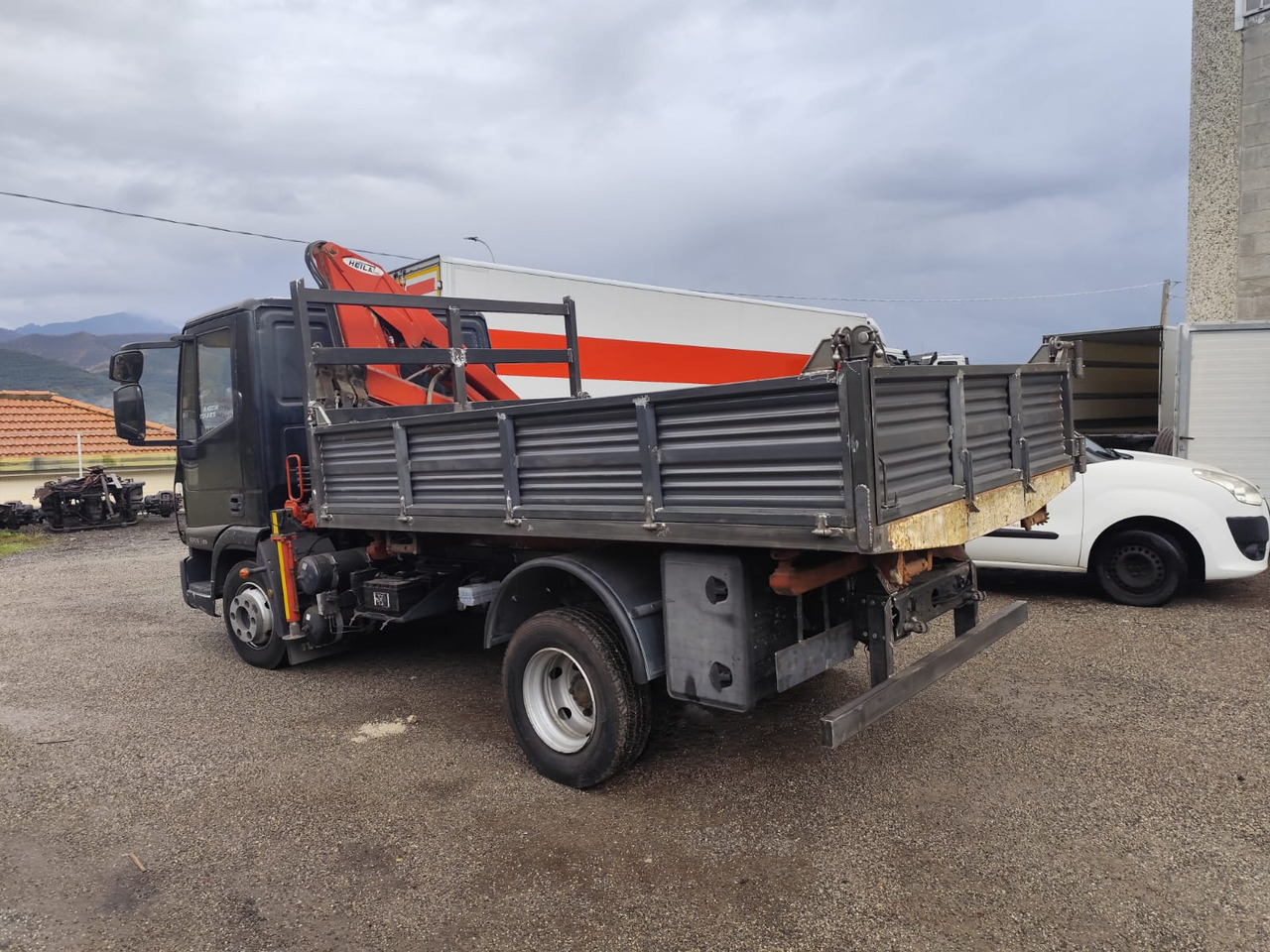 IVECO EUROCARGO 80E18 - Вантажівка з маніпулятором, Самоскид вантажівка: фото 3 IVECO EUROCARGO 80E18 - Вантажівка з маніпулятором, Самоскид вантажівка: фото 3