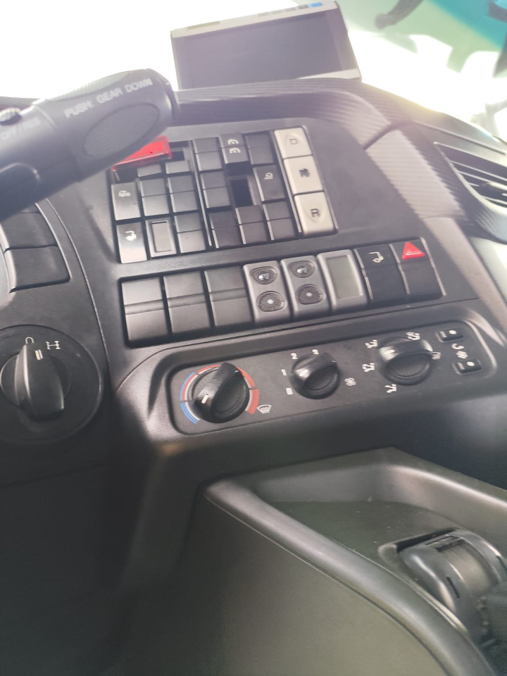 IVECO STRALIS 190S31 - Гаковий мультиліфт вантажівка: фото 5 IVECO STRALIS 190S31 - Гаковий мультиліфт вантажівка: фото 5