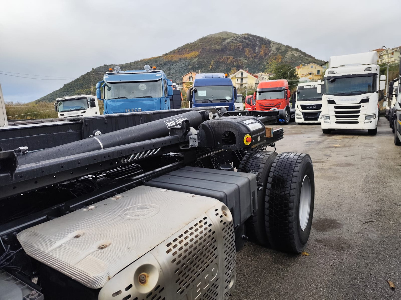 IVECO STRALIS 190S31 - Гаковий мультиліфт вантажівка: фото 2 IVECO STRALIS 190S31 - Гаковий мультиліфт вантажівка: фото 2