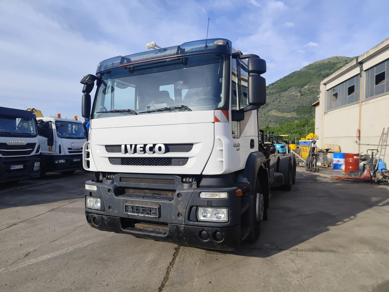 IVECO STRALIS 260S45 - Вантажівка з маніпулятором: фото 3 IVECO STRALIS 260S45 - Вантажівка з маніпулятором: фото 3