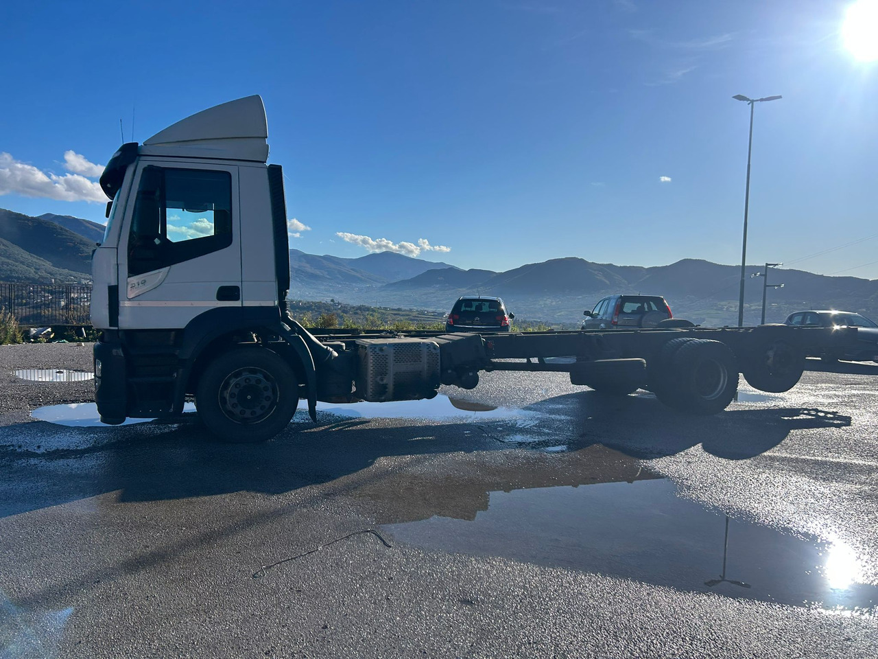 IVECO STRALIS AD 260S31 XP - Вантажівка шасі: фото 3 IVECO STRALIS AD 260S31 XP - Вантажівка шасі: фото 3