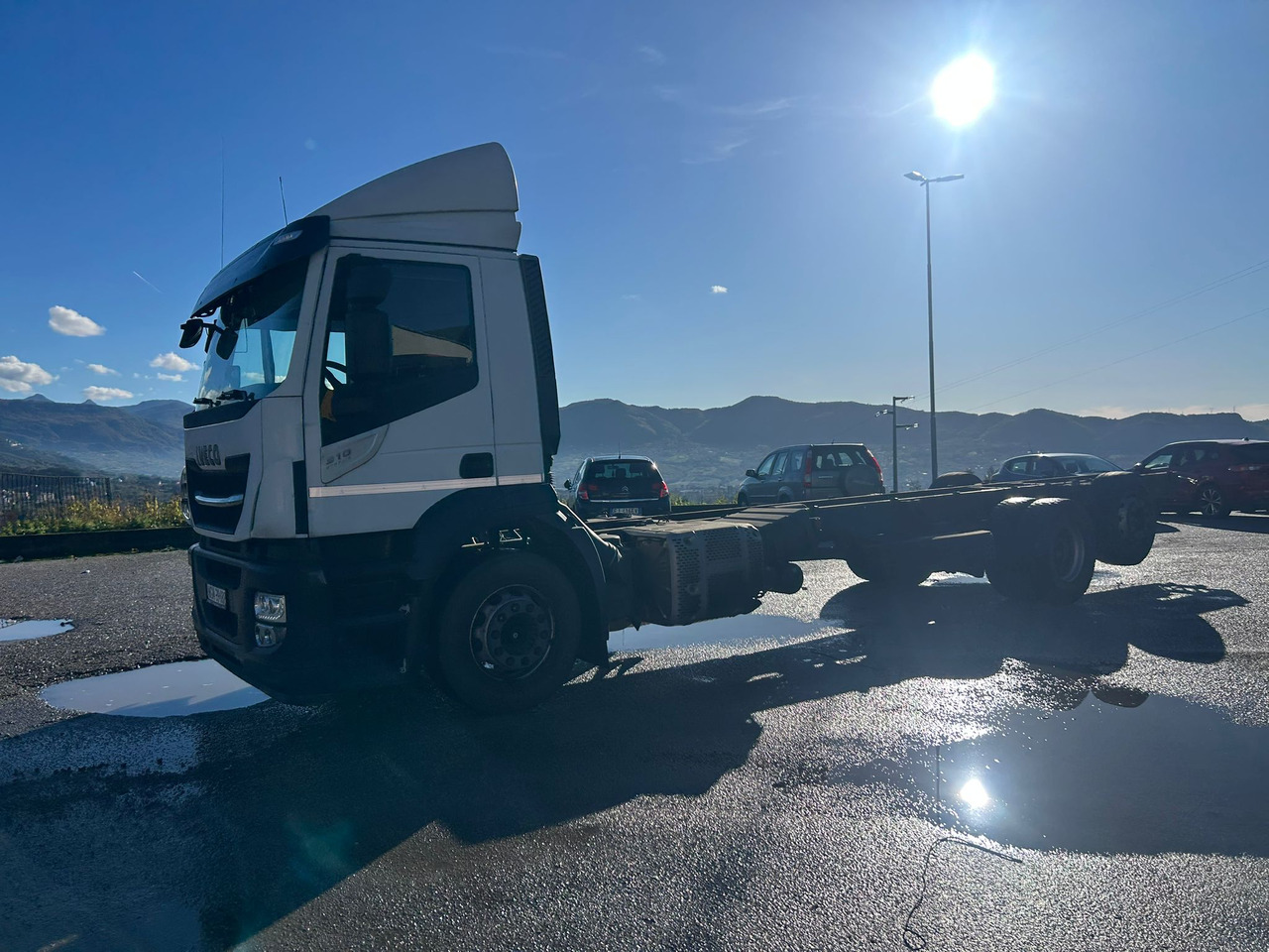 IVECO STRALIS AD 260S31 XP - Вантажівка шасі: фото 4 IVECO STRALIS AD 260S31 XP - Вантажівка шасі: фото 4