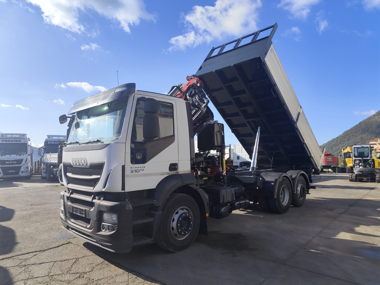 Вантажівка з маніпулятором, Самоскид вантажівка IVECO STRALIS CUBE 260S31: фото 19 Вантажівка з маніпулятором, Самоскид вантажівка IVECO STRALIS CUBE 260S31: фото 19