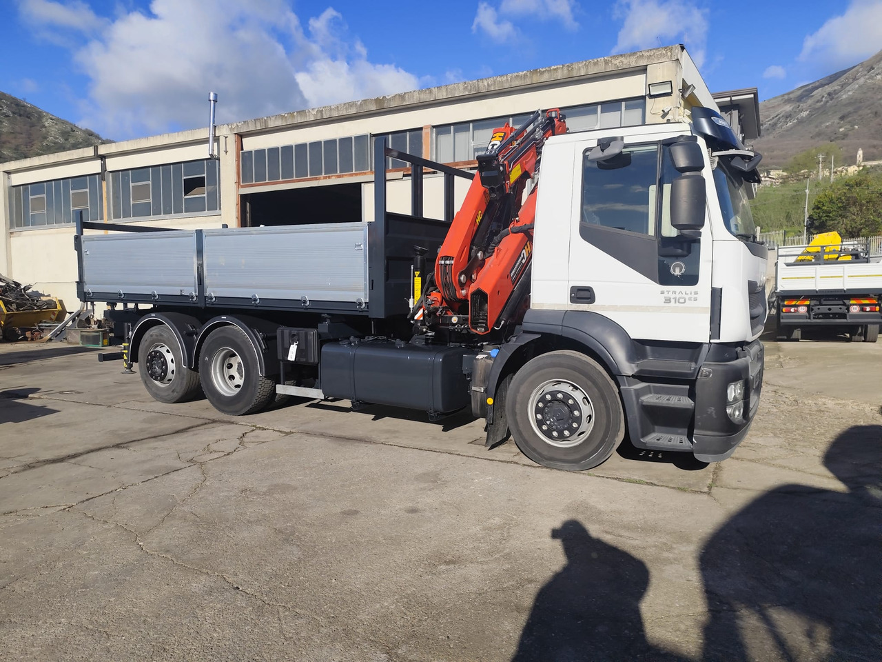 Вантажівка з маніпулятором, Самоскид вантажівка IVECO STRALIS CUBE 260S31: фото 34 Вантажівка з маніпулятором, Самоскид вантажівка IVECO STRALIS CUBE 260S31: фото 34