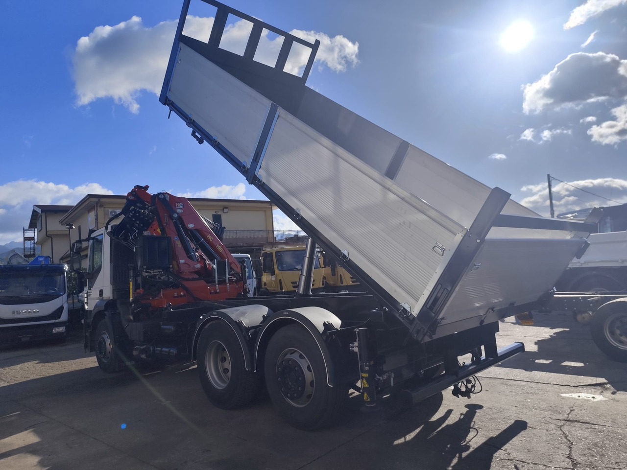 Вантажівка з маніпулятором, Самоскид вантажівка IVECO STRALIS CUBE 260S31: фото 8 Вантажівка з маніпулятором, Самоскид вантажівка IVECO STRALIS CUBE 260S31: фото 8