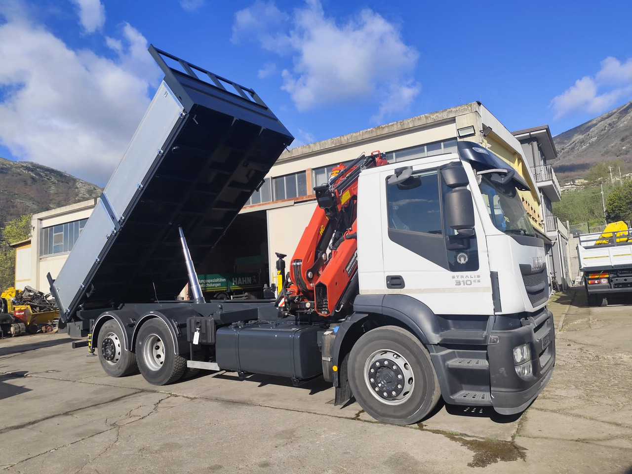 Вантажівка з маніпулятором, Самоскид вантажівка IVECO STRALIS CUBE 260S31: фото 10 Вантажівка з маніпулятором, Самоскид вантажівка IVECO STRALIS CUBE 260S31: фото 10