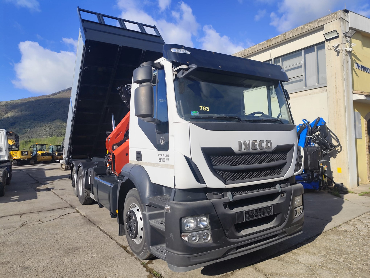 Вантажівка з маніпулятором, Самоскид вантажівка IVECO STRALIS CUBE 260S31: фото 14 Вантажівка з маніпулятором, Самоскид вантажівка IVECO STRALIS CUBE 260S31: фото 14