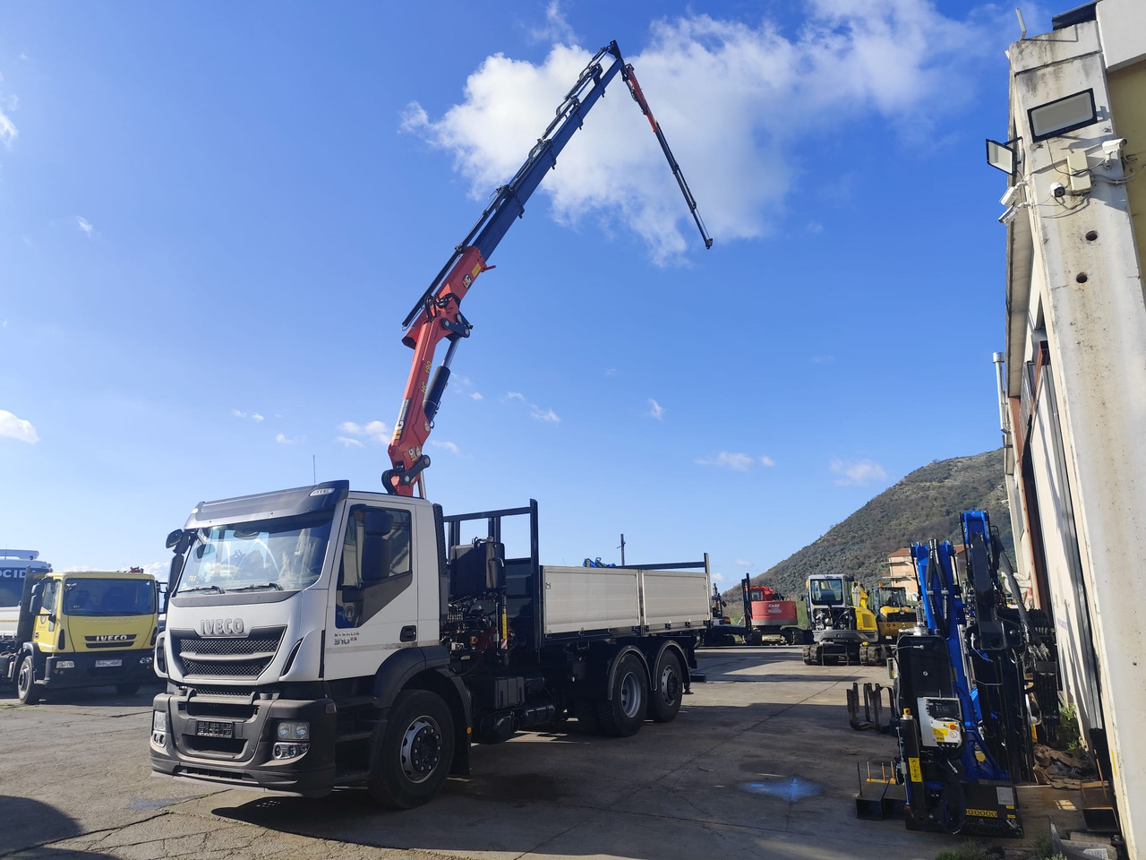 Вантажівка з маніпулятором, Самоскид вантажівка IVECO STRALIS CUBE 260S31: фото 25 Вантажівка з маніпулятором, Самоскид вантажівка IVECO STRALIS CUBE 260S31: фото 25