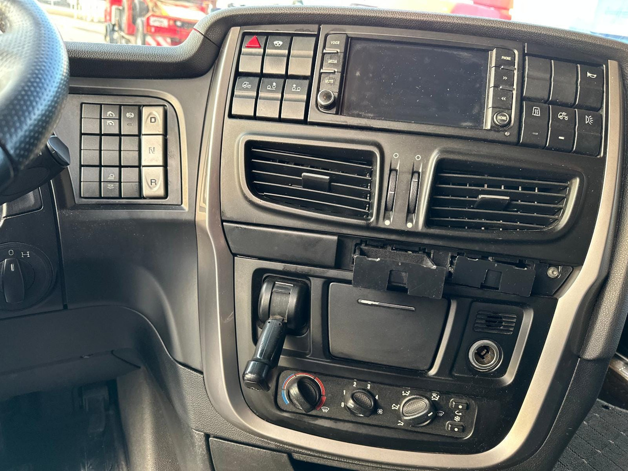 STRALIS 260S42 - Тентована вантажівка: фото 4 STRALIS 260S42 - Тентована вантажівка: фото 4