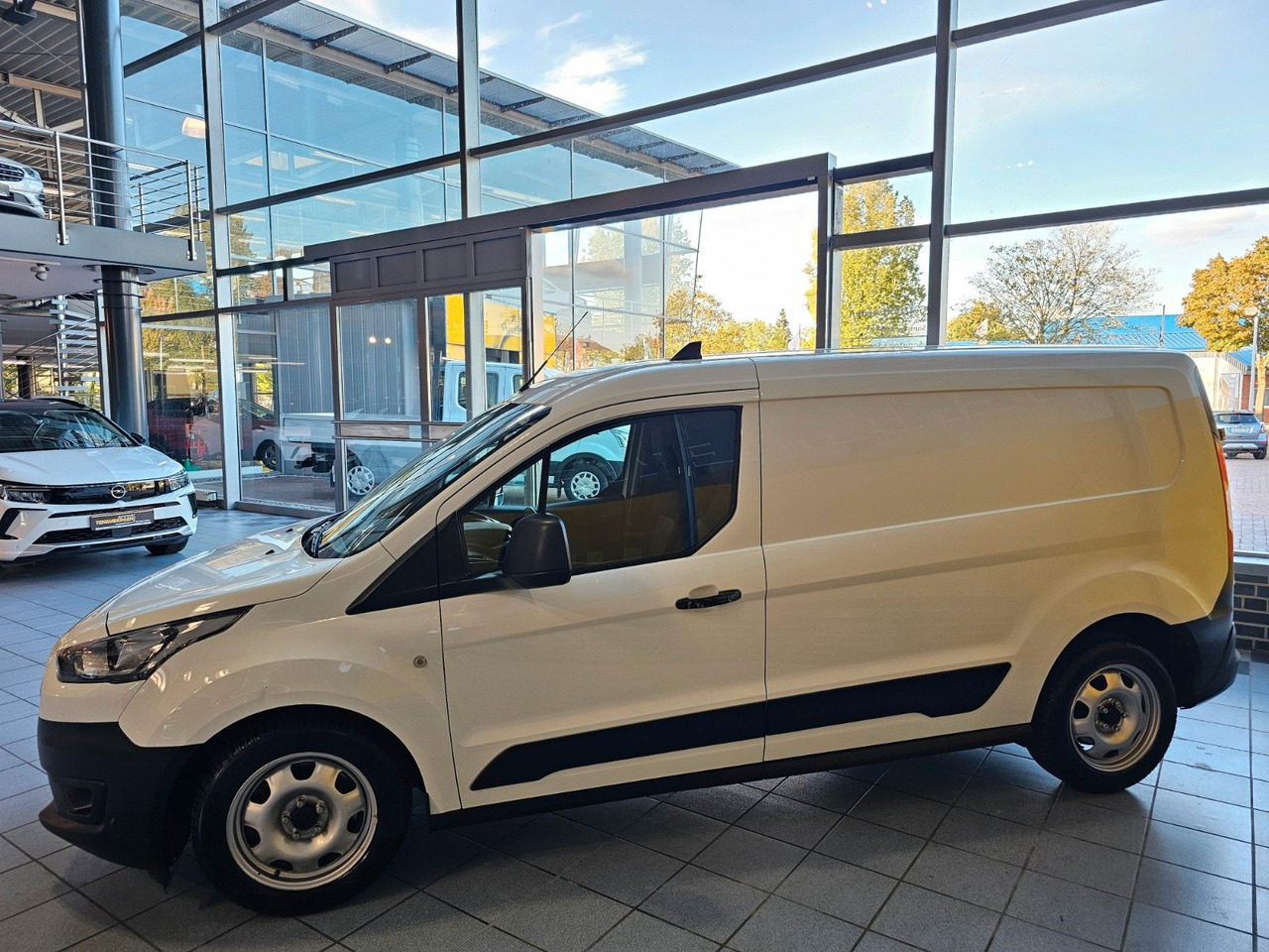 Ford Transit Connect Kasten lang - Легковий автомобіль: фото 4 Ford Transit Connect Kasten lang - Легковий автомобіль: фото 4