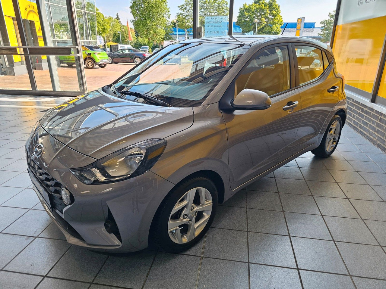 Hyundai i10 Trend AUTOMATIK SHZ PDC LenkrHzg DAB Spurhal - Легковий автомобіль: фото 4 Hyundai i10 Trend AUTOMATIK SHZ PDC LenkrHzg DAB Spurhal - Легковий автомобіль: фото 4