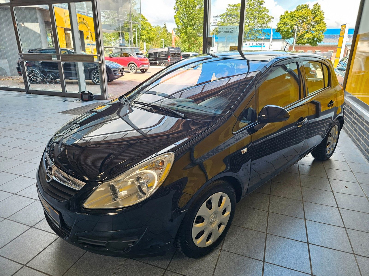 Opel Corsa D - Легковий автомобіль: фото 4 Opel Corsa D - Легковий автомобіль: фото 4
