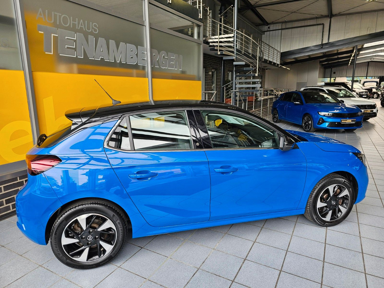 Opel Corsa F Elegance Sommer+Winterreifen +Wärmepumpe - Легковий автомобіль: фото 2 Opel Corsa F Elegance Sommer+Winterreifen +Wärmepumpe - Легковий автомобіль: фото 2