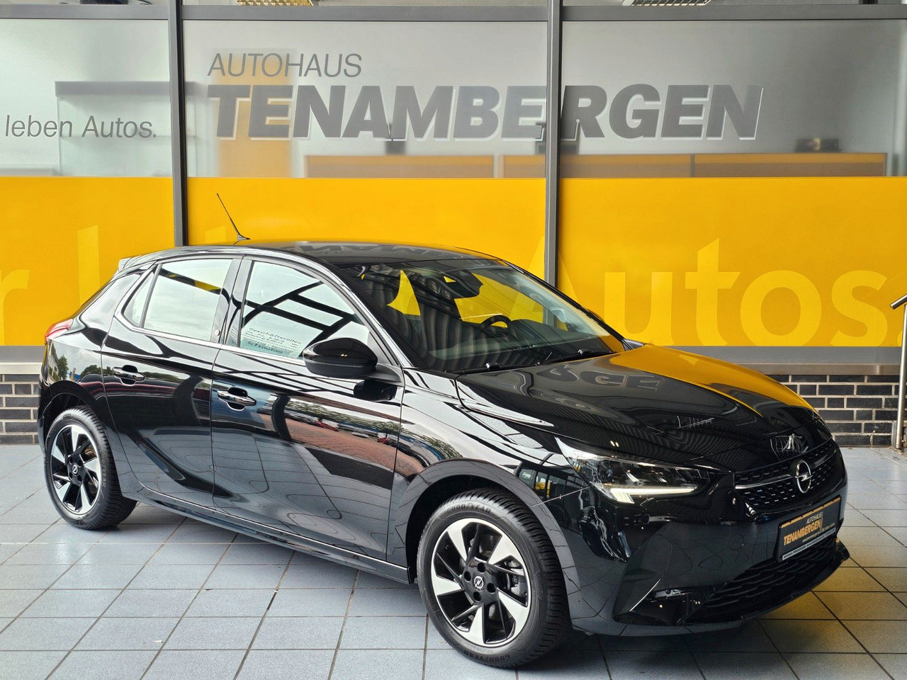 Opel Corsa F e Elegance Navi Pro SHZ LED 50KW DAB - Легковий автомобіль: фото 1 Opel Corsa F e Elegance Navi Pro SHZ LED 50KW DAB - Легковий автомобіль: фото 1