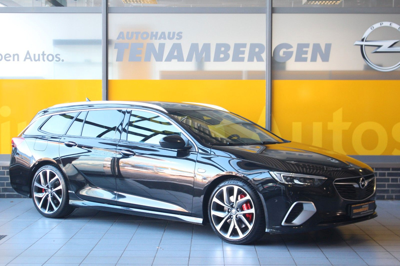 Opel Insignia B Sports Tourer GSi 4x4 Massage Bose - Універсал: фото 1 Opel Insignia B Sports Tourer GSi 4x4 Massage Bose - Універсал: фото 1