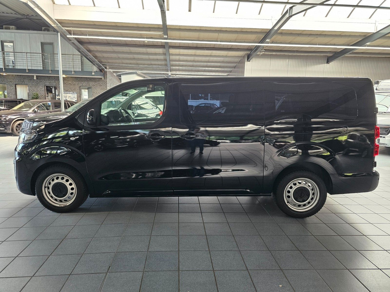 Opel Vivaro Kasten FlexSpace L DoKa Navi CarPlay DAB - Легковий фургон, Вантажопасажирський фургон: фото 2 Opel Vivaro Kasten FlexSpace L DoKa Navi CarPlay DAB - Легковий фургон, Вантажопасажирський фургон: фото 2
