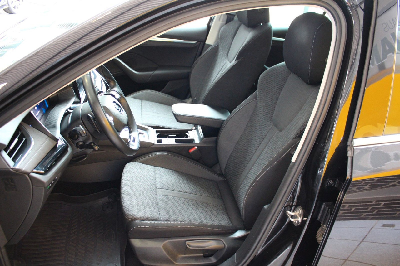 Skoda Octavia Combi 2.0 TDI DSG Style Pano LED AHK ACC - Універсал: фото 5 Skoda Octavia Combi 2.0 TDI DSG Style Pano LED AHK ACC - Універсал: фото 5