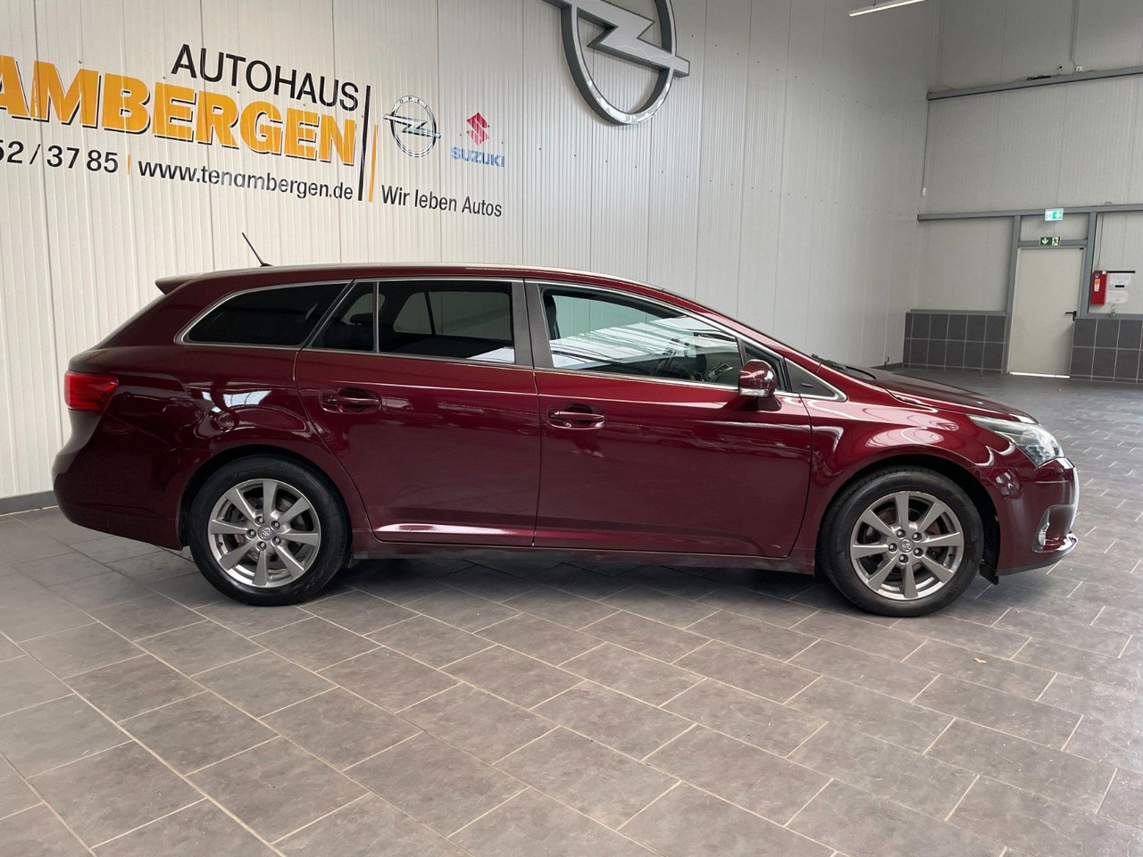 Toyota Avensis Kombi Executive AHK/ 8-Fach Bereift - Універсал: фото 2 Toyota Avensis Kombi Executive AHK/ 8-Fach Bereift - Універсал: фото 2