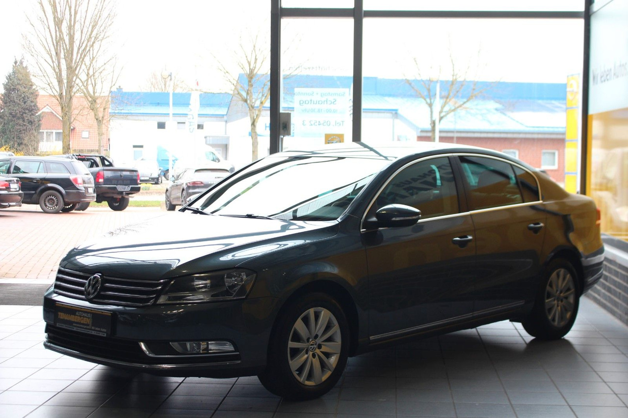 Volkswagen Passat Comfortline BlueMotion Navi PDC - Седан: фото 4 Volkswagen Passat Comfortline BlueMotion Navi PDC - Седан: фото 4