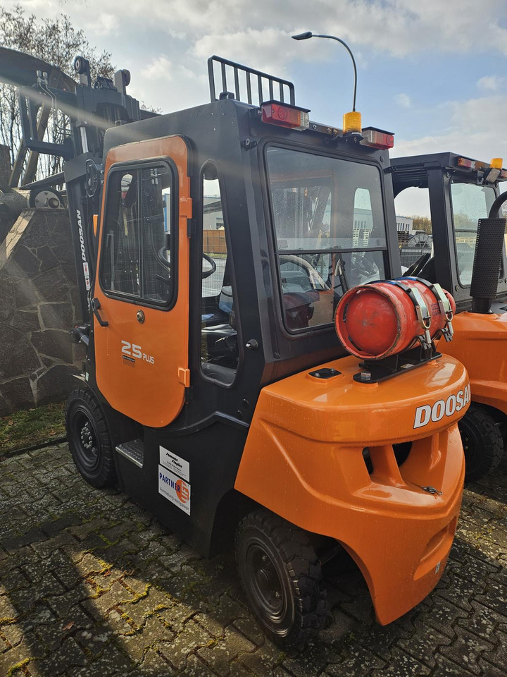 Doosan G25GP - Газовий навантажувач: фото 2 Doosan G25GP - Газовий навантажувач: фото 2