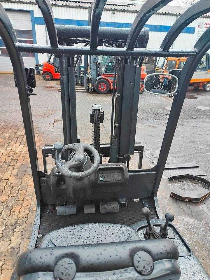 Linde H20T-03 - Газовий навантажувач: фото 4 Linde H20T-03 - Газовий навантажувач: фото 4