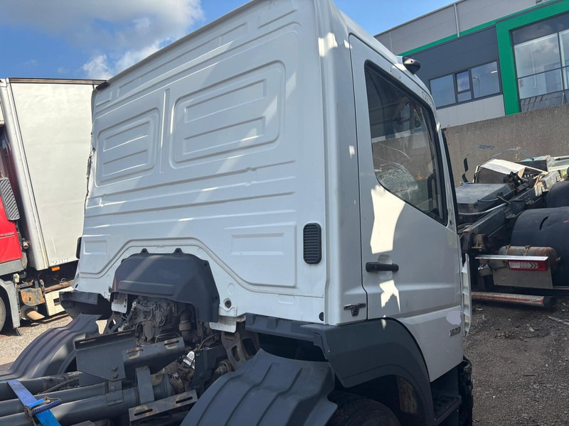 Mercedes-Benz Atego MP4 - Кабіна й інтер'єр: фото 3 Mercedes-Benz Atego MP4 - Кабіна й інтер'єр: фото 3