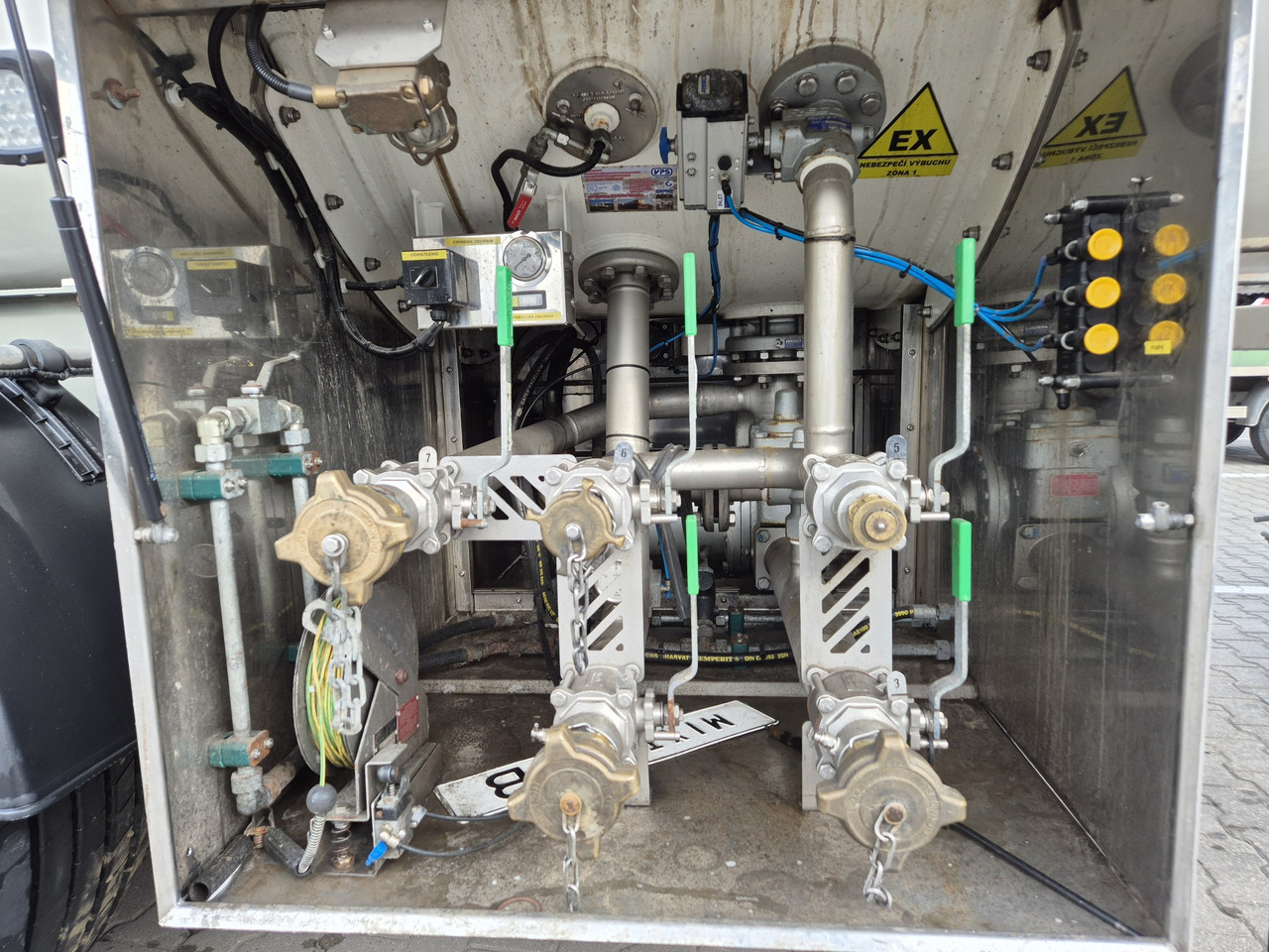 VPS CN50 LPG/ GPL/ PROPANE/ pump 4" - Напівпричіп цистерна: фото 3 VPS CN50 LPG/ GPL/ PROPANE/ pump 4" - Напівпричіп цистерна: фото 3