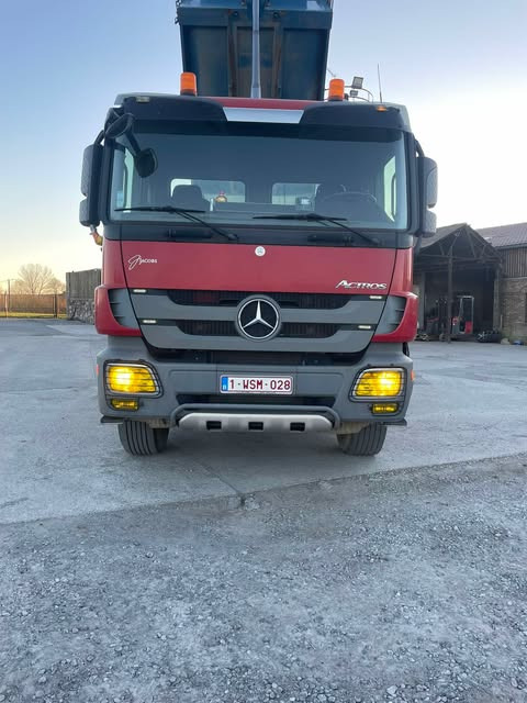 MERCEDES-BENZ actros - Самоскид вантажівка, Вантажівка з маніпулятором: фото 3 MERCEDES-BENZ actros - Самоскид вантажівка, Вантажівка з маніпулятором: фото 3