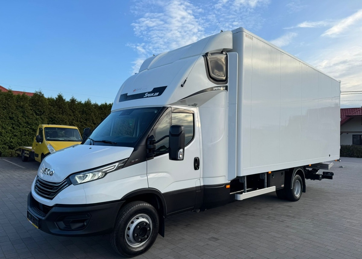 Iveco 72/18 Kontener-Winda 2x Kabina Sypialna IVECO 72C18 Winda Kontener XL Jak Nowe - Фургон з закритим кузовом: фото 5 Iveco 72/18 Kontener-Winda 2x Kabina Sypialna IVECO 72C18 Winda Kontener XL Jak Nowe - Фургон з закритим кузовом: фото 5