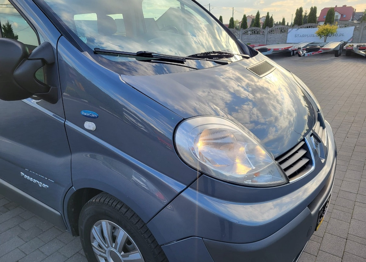 Renault Trafic 9 -osobowy Salon Polska I właściciel Bezwypadkowy Lakier - Мікроавтобус, Пасажирський фургон: фото 2 Renault Trafic 9 -osobowy Salon Polska I właściciel Bezwypadkowy Lakier - Мікроавтобус, Пасажирський фургон: фото 2