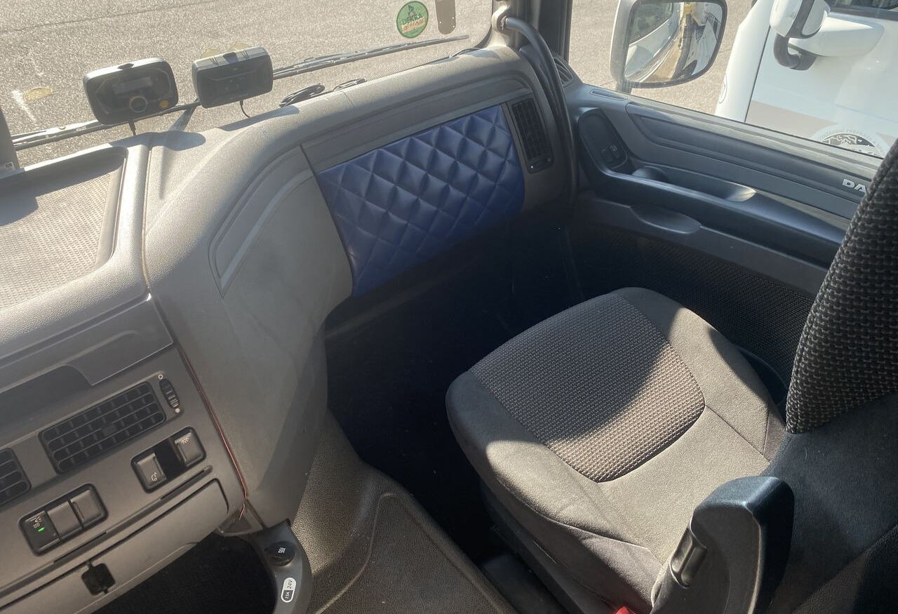 DAF - Тягач: фото 5 DAF - Тягач: фото 5