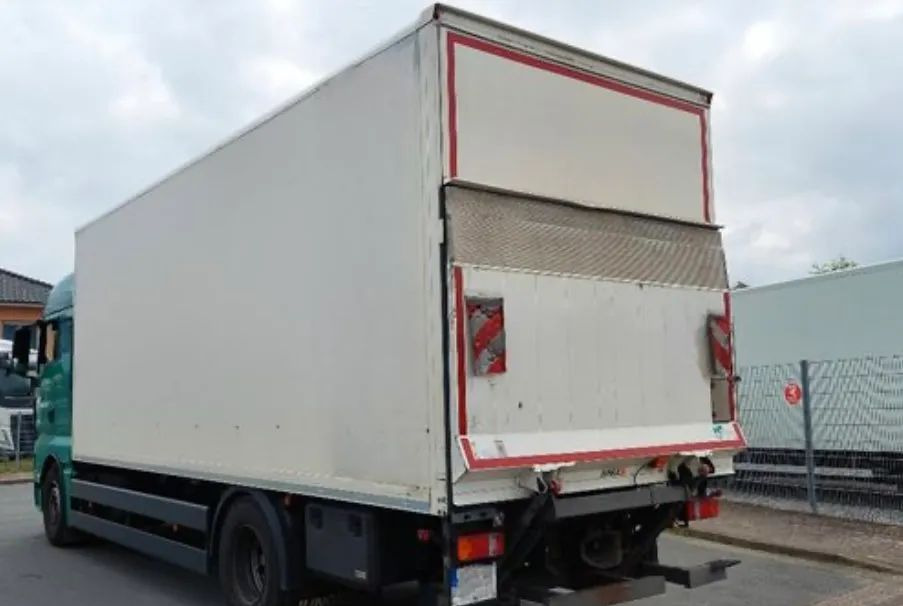 MAN TGX 18.420/ KONTENER 7,2m - Вантажівка з закритим кузовом: фото 4 MAN TGX 18.420/ KONTENER 7,2m - Вантажівка з закритим кузовом: фото 4