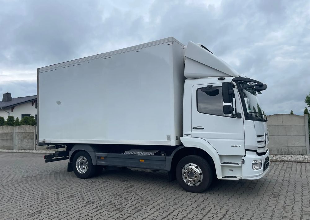 Mercedes-Benz ATEGO 1227 CHŁODNIA HAKOWA / HAKÓWKA - Рефрижератор вантажівка: фото 4 Mercedes-Benz ATEGO 1227 CHŁODNIA HAKOWA / HAKÓWKA - Рефрижератор вантажівка: фото 4