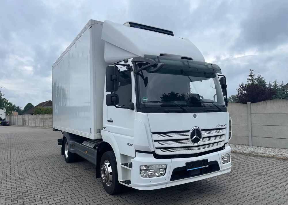 Mercedes-Benz ATEGO 1227 CHŁODNIA HAKOWA / HAKÓWKA - Рефрижератор вантажівка: фото 3 Mercedes-Benz ATEGO 1227 CHŁODNIA HAKOWA / HAKÓWKA - Рефрижератор вантажівка: фото 3